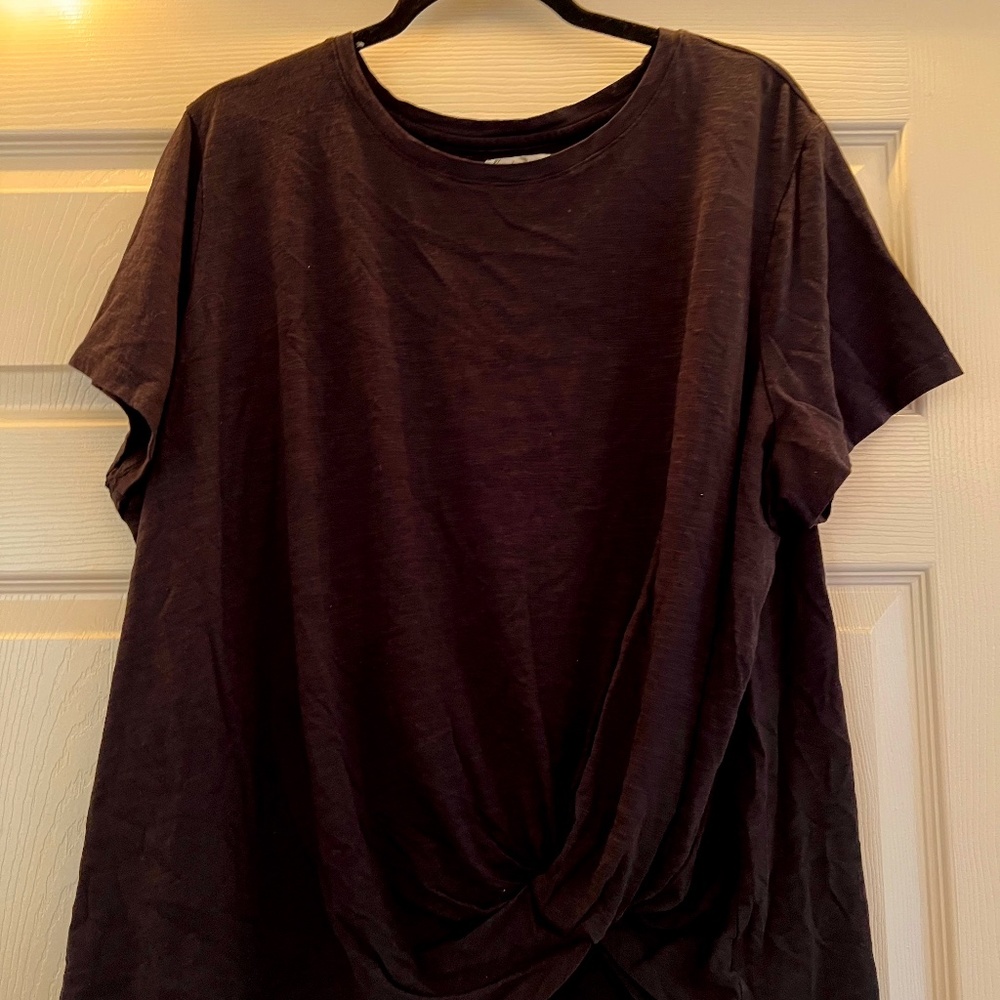 Black tee